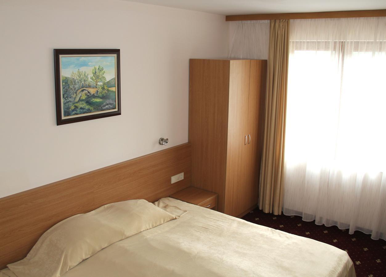 Hotel Coop Rozhen Пампорово Екстер'єр фото